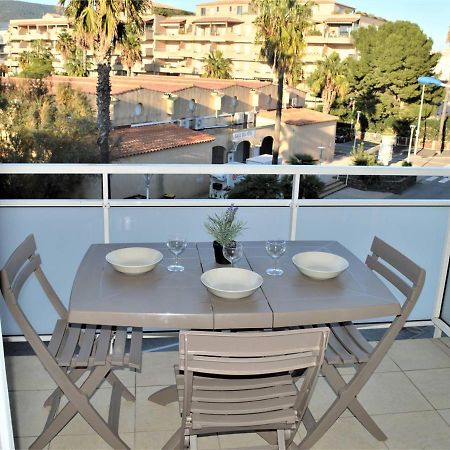 Studio Renove Climatise, 3 Couchages, Proche Port Et Casino A Cavalaire-Sur-Mer - Fr-1-226B-98 Exterior foto